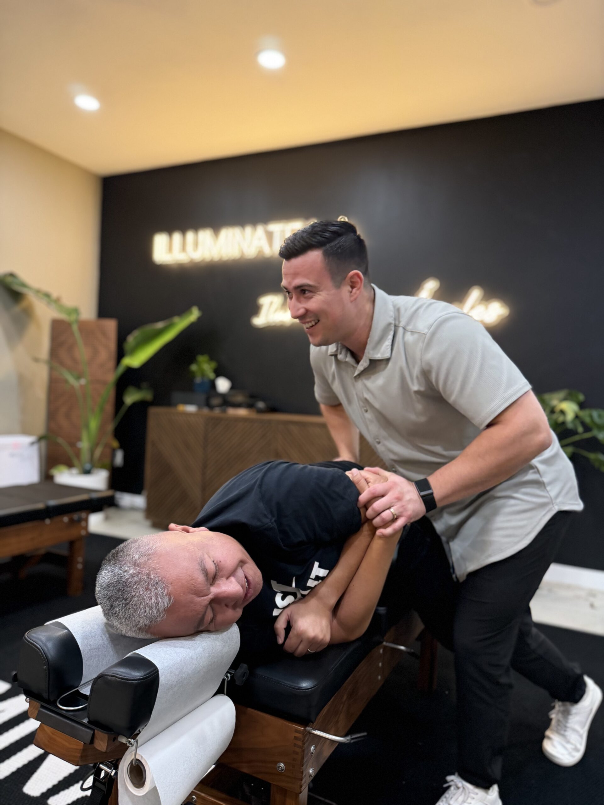 DR. Pinto chiropractor West Hills